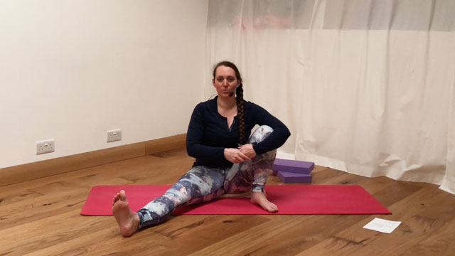 Beginners friendly full body stretch – ground based