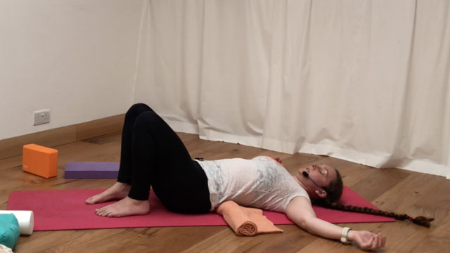 Mobilise the lower back – improve posture